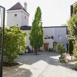 https://turmhotel-zum-erasmus.com-bavaria.com